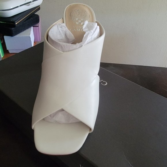 Vincent Camuto shoes - Picture 4 of 4